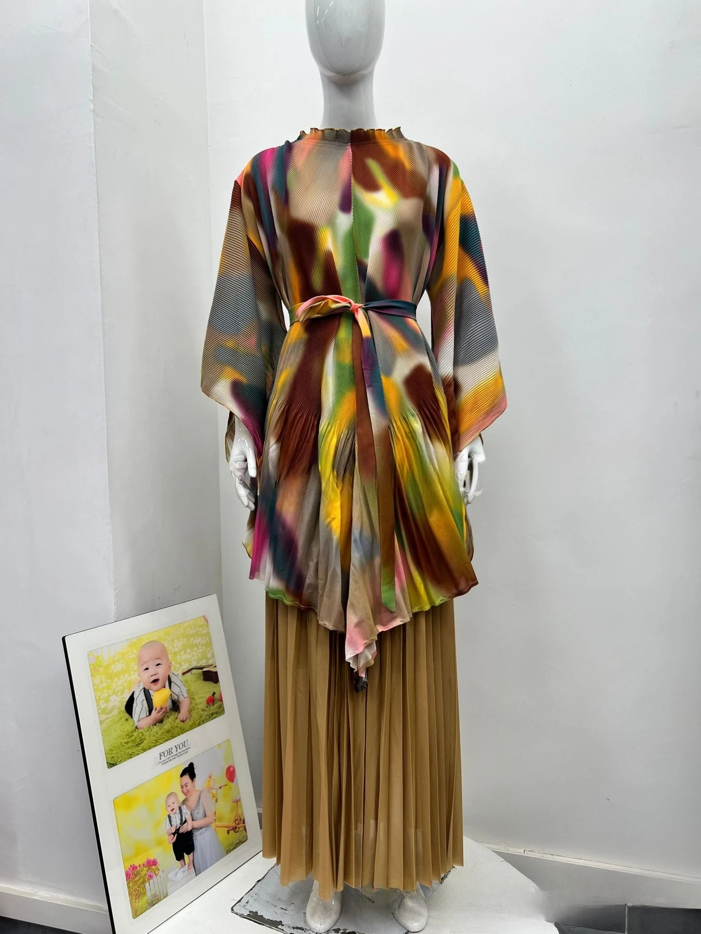 미야케 플리츠 2025 가을 신상 프린트 불규칙 세트 스트랩 루즈핏 여성 스커트 투피스 세트