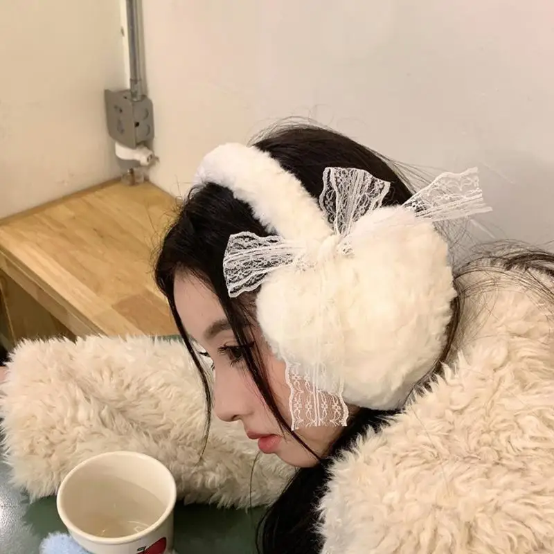豪華なレースのハートイヤーウォーマー 女性用 さまざまな頭のサイズ アウトドア 冬のアクティビティ 屋外で暖かく保ちます