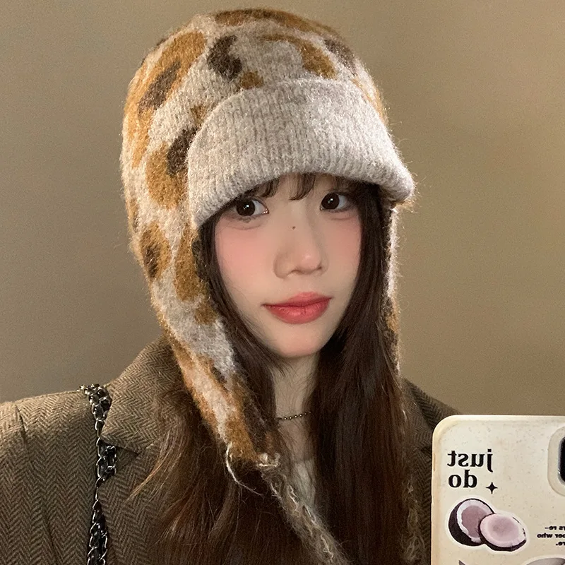 Leopardo Imprimir Torção Trança Chapéu De Lã Mulheres New Outono Inverno Virando Borda Retro Proteção de Orelha Winterproof Lei Feng Pullover Cap