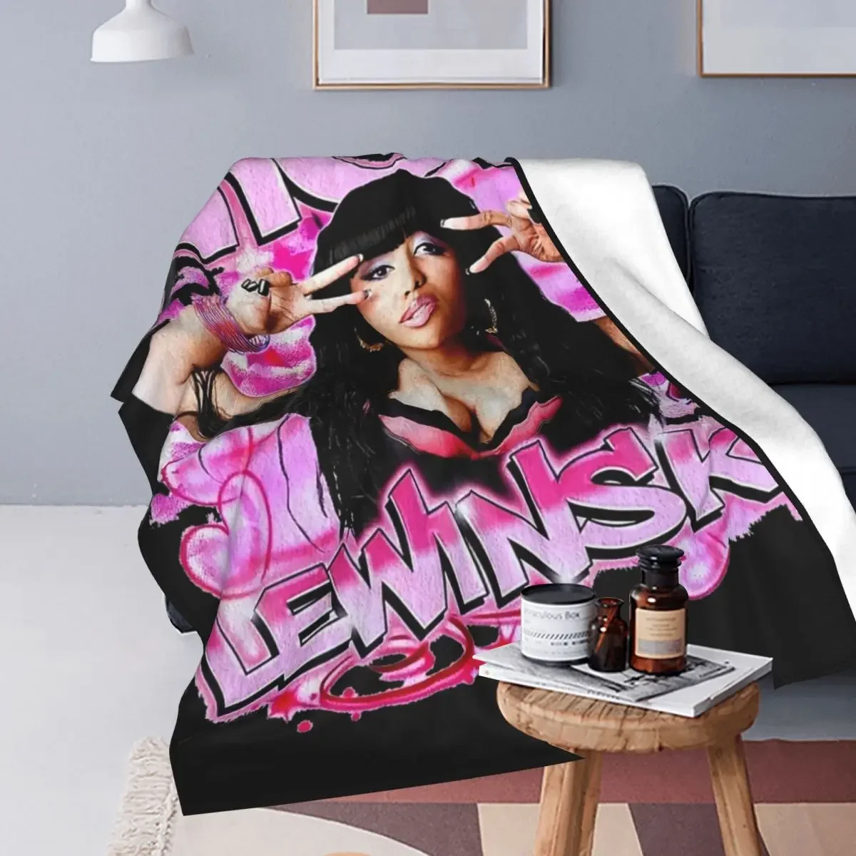 Retro Nicki Lewinsky Blankets Nicki Minaj Flannel Funny Breathable Throw Blanket for Home Restaurant Spring Autumn