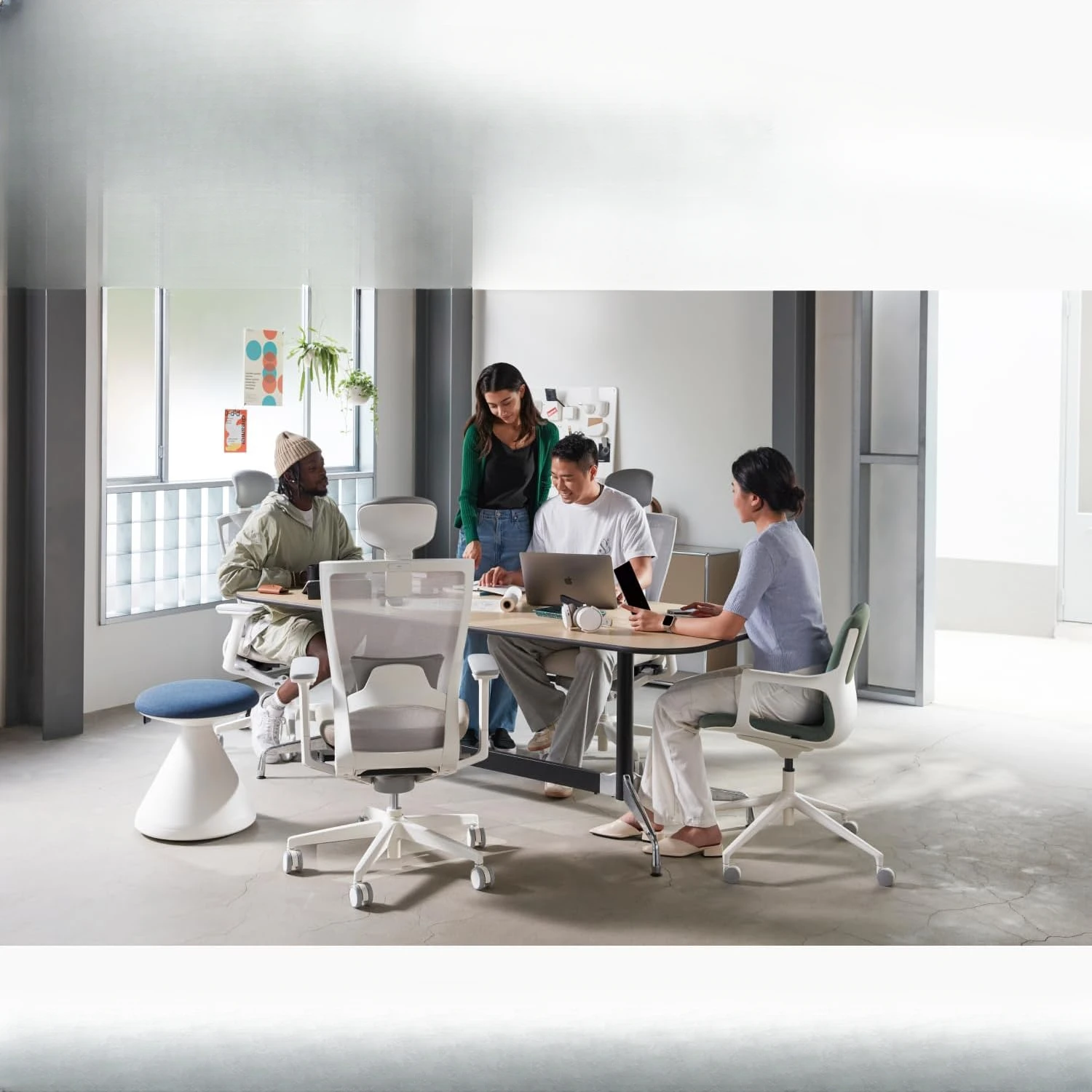 Lumbar Support, 3-Way Armrest, Forward Tilt, Adjustable Seat Depth, Ventilated Mesh Back, Cushion Seat (Beige)