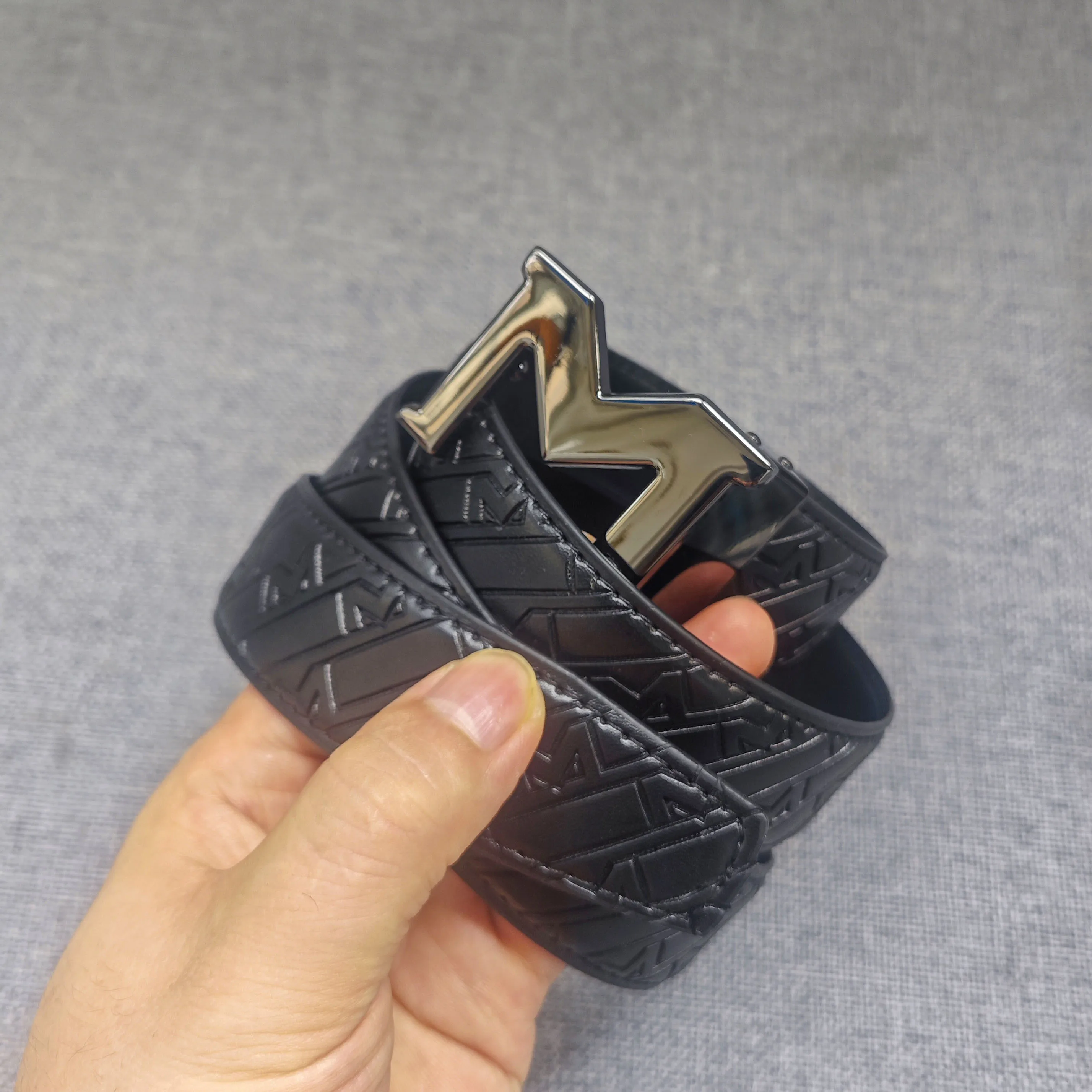 Cintura elegante da uomo regolabile da 1,3 pollici - Cinturino con fibbia in lega goffrata per pantaloni casual da lavoro, ufficio e uso quotidiano