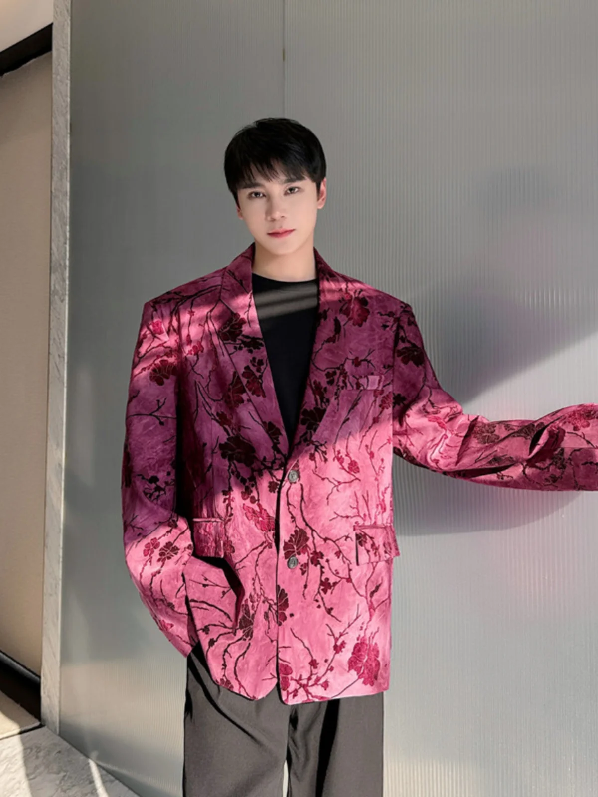 

Spring 2025 New Men's Casual Velvet Print Suit Jacket Fashionable High-End Style Loose Fit Long Sleeve Regular Length