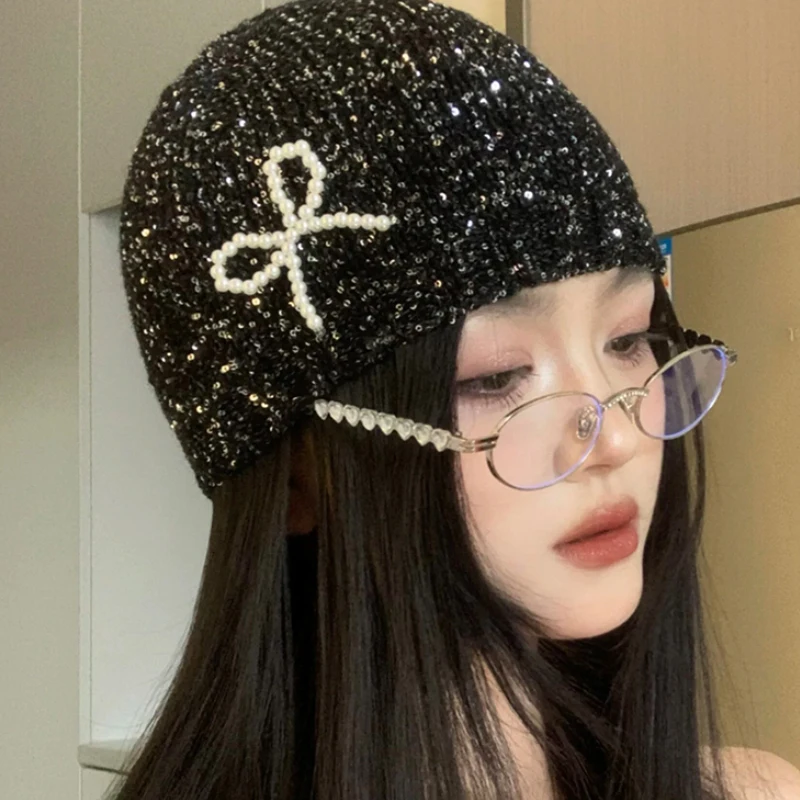 Kore Parlak Soğuk Serin Sokak Örme Şapka Sonbahar Kış Payetli Yay Kasketleri Kapaklar Kız Glitter 2024 Moda Çanta Kafa bere şapkaları