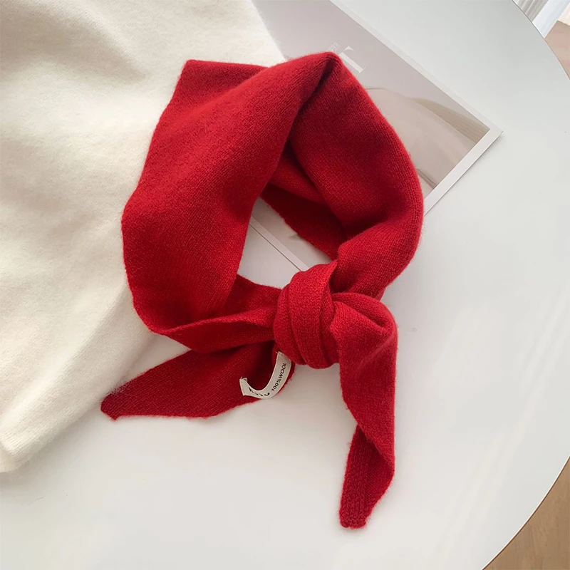 Bufanda de lana de alta calidad para mujer, chal de Cachemira versátil de Color sólido coreano, bufanda triangular para el cuello, otoño e invierno