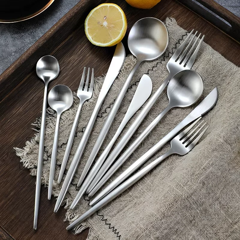 4/24-Piece Stainless Steel Cutlery Set, High-Grade Silver Flat Handle Portuguese Knife and Fork Cutlery Hotel Western Tableware.