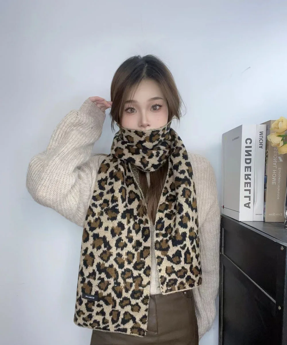 New Fashion Leopard Printted Women Winter Warm Soft Scarf Cashmere Imitation Lady High Quality Wrap 2024