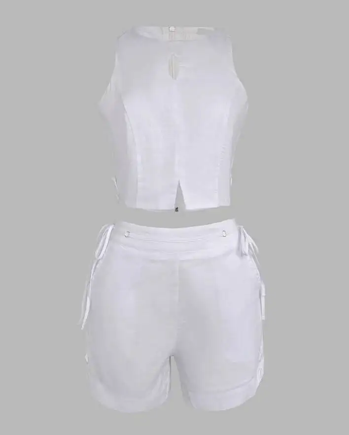 

Женский наряд из двух предметов, новинка лета 2025 года, укороченная майка без рукавов с лямкой на шее и повседневные шорты на шнуровке с карманами и шнуровкой