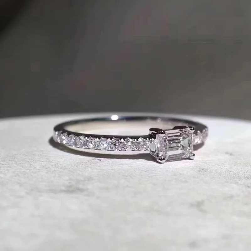 2022 Cincin Sederhana Baru untuk Wanita S925 Perak Murni Moissanite Janji Pertunangan Cincin Pernikahan Pengantin Hadiah Perhiasan Keabadian