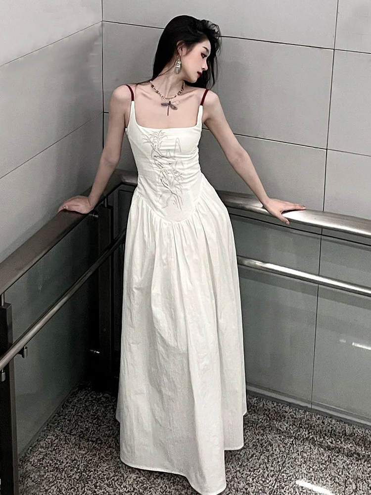 Robe longue Chic et Sexy à bretelles Spaghetti pour femmes, broderie coréenne florale, taille fine, mode d'été, dos nu, Camis, nouvelle collection