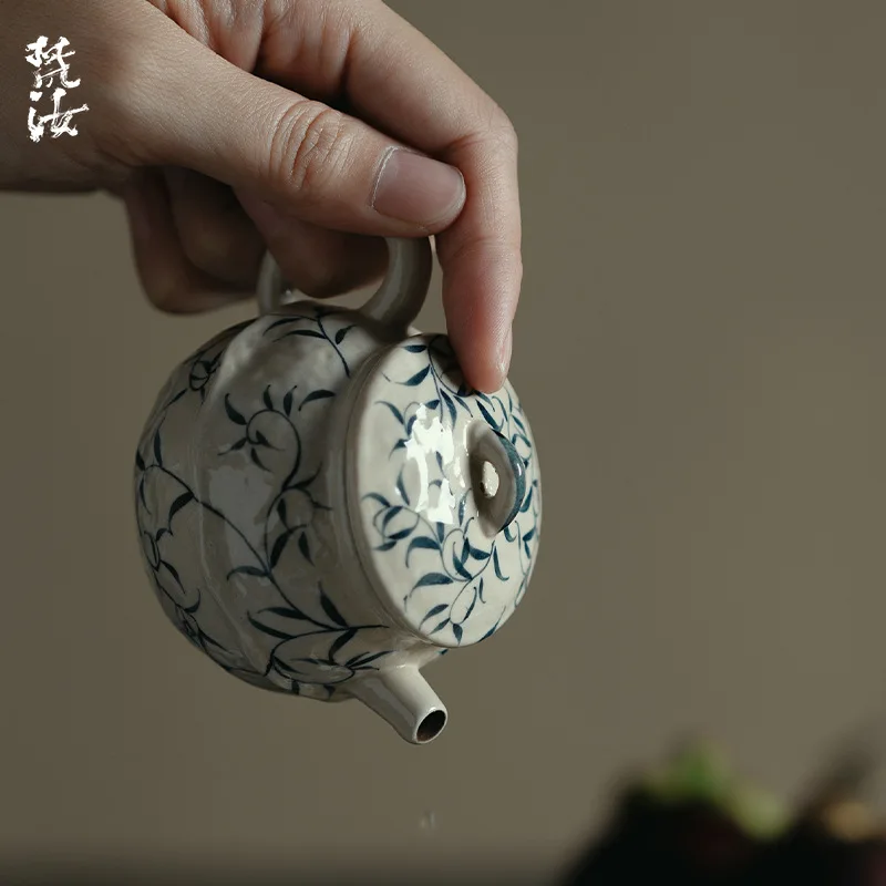 Fanyu Hand-Painted Blue And White Spring Bud Light Source Teapot Single Pot Ceramic Kung Fu Set Tea Ceremony Brewing Teapot