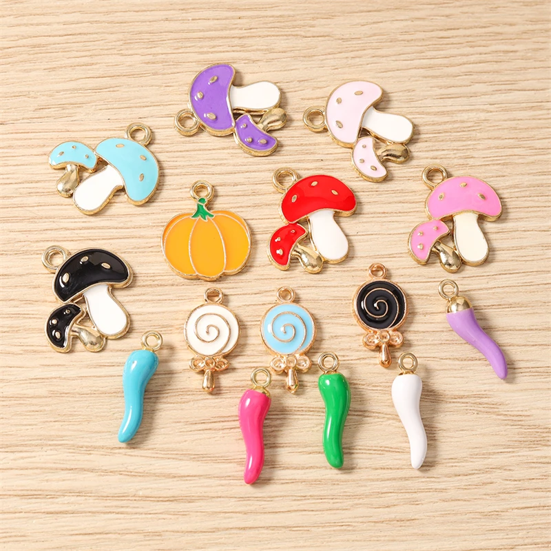 10 Stück niedliche, gemischte Anhänger in Form von Chili, Pilzen und Lollipops zum Basteln von Schmuck, Ohrringen, Halsketten, Armbändern und für DIY-Bastelarbeiten. – Detail 2