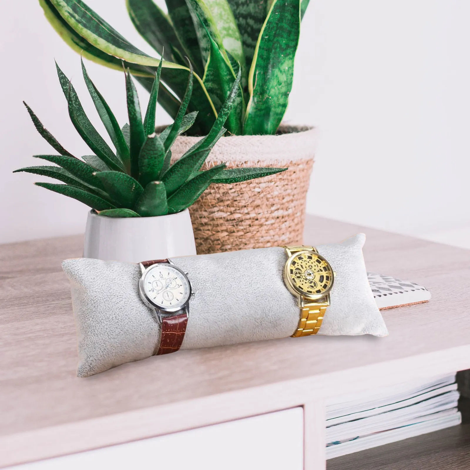 

Подушка-держатель для ювелирных изделий, браслетов, часов, 1 шт., мягкая защитная подушка для выставок и рынков, серая