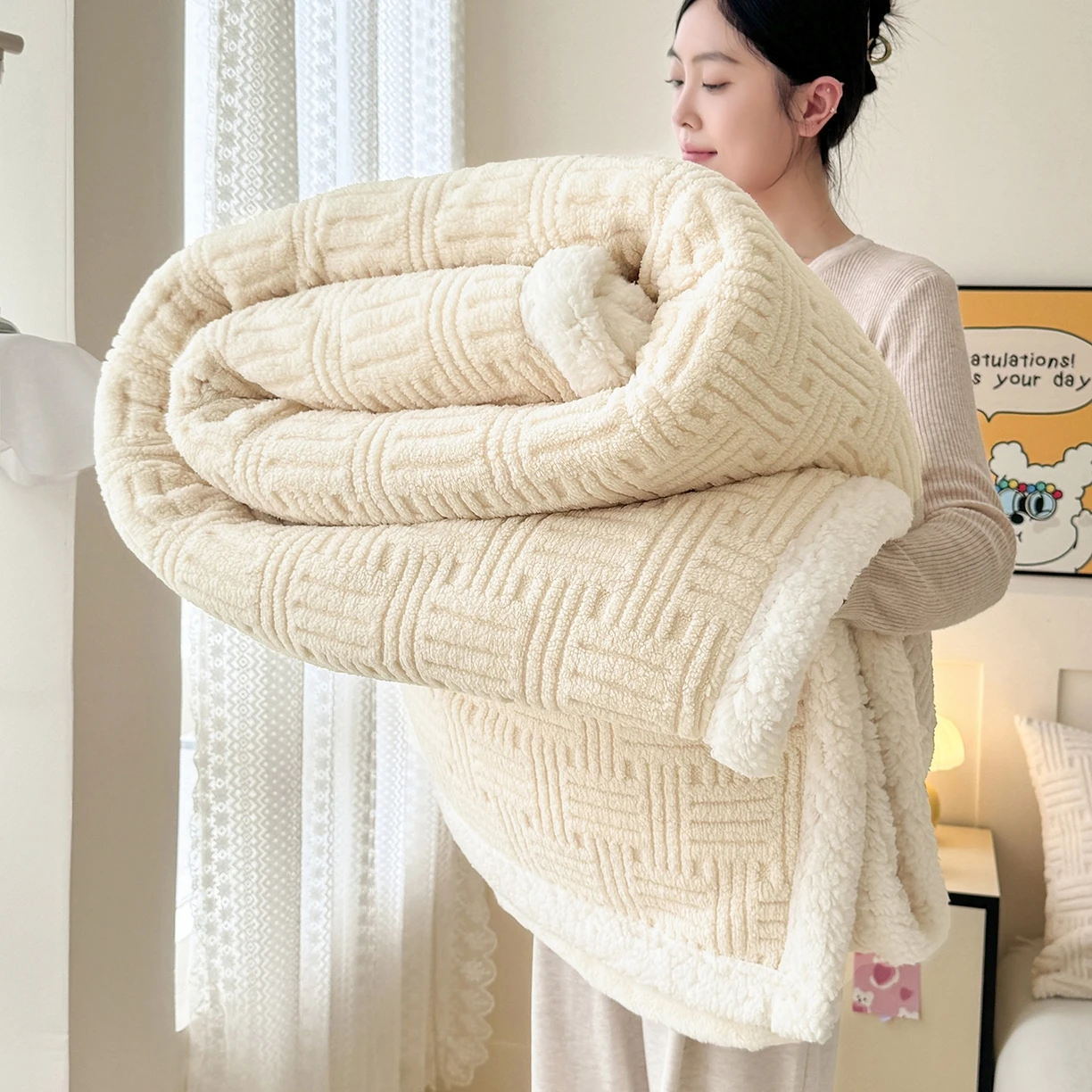 A Soft And Comfortable Blanket That Is Machine Washable And Can Also Be Hand Washed, Versatile And Easy to Carry, Suitable for Use in The Car Or Bedroom