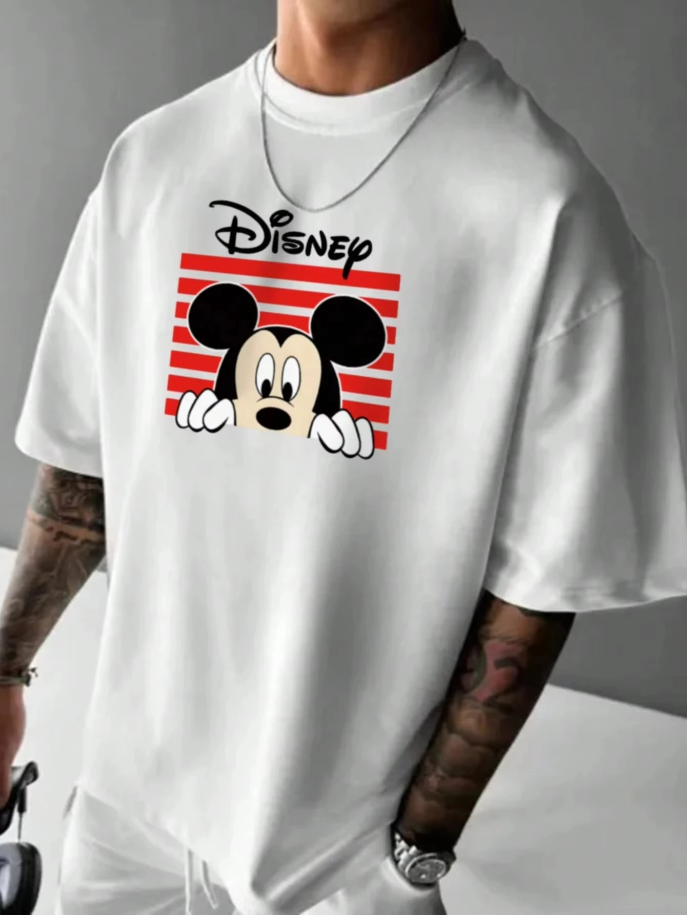 

Повседневная футболка с короткими рукавами и принтом Микки Мауса от Disney для мужчин, летняя модная уличная одежда в стиле хип-хоп, унисекс, одежда для пар