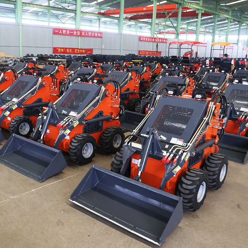 2026 جرافة انزلاقية صغيرة ديزل CE Epa Kubota محرك محمل صغير الزاحف 500 كجم 1 طن جرافة ذات عجلات صغيرة للبيع