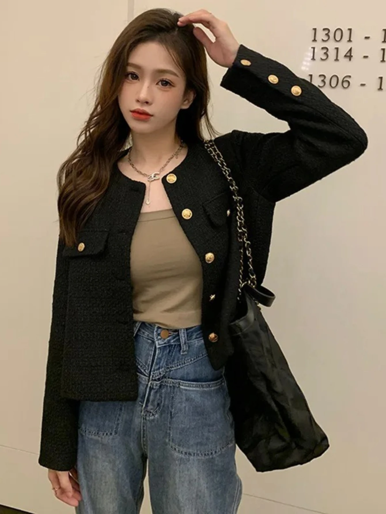 

Шерстяное твидовое пальто: модное, элитное, с золотыми пуговицами, укороченное, приталенное, элегантное, весенне-осеннее, в корейском стиле