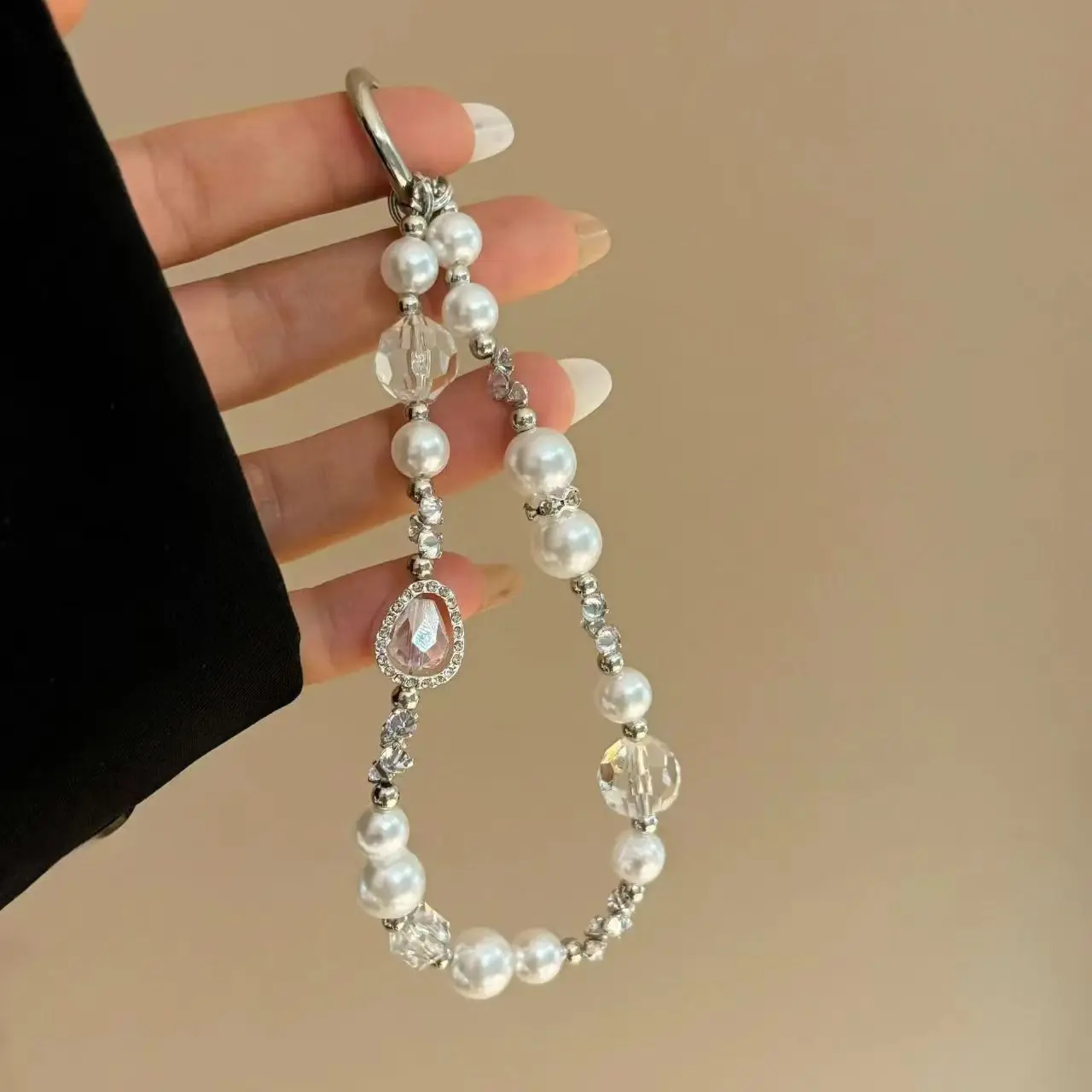 Fashion High-end Pearl Mobile Phone Pendant, All-match Temperament, Personality Key Bag Pendant, Crystal Beaded Portable Chain