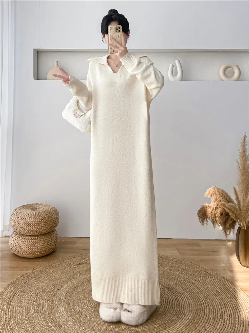 

Long cashmere knit dress women's autumn and winter new loose lazy V-neck bottoming sweater skirt long skirt.