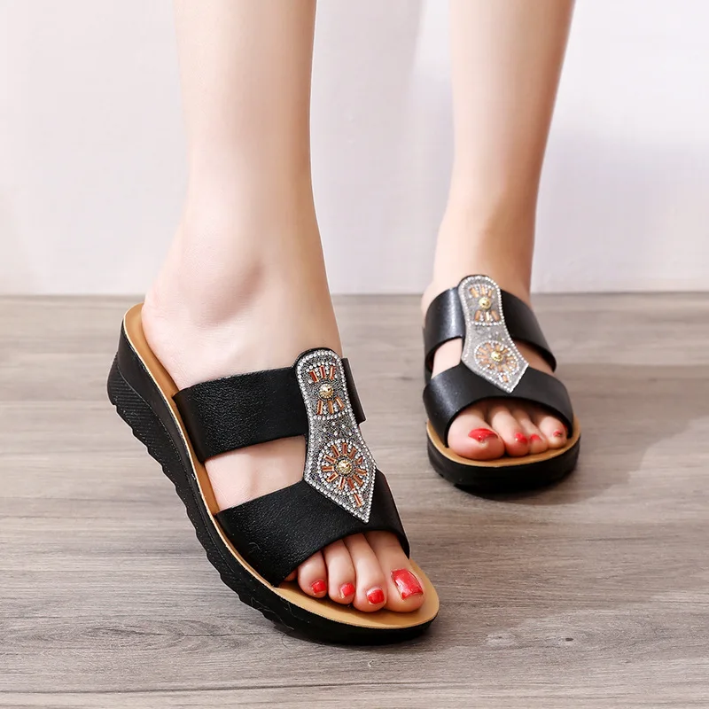 

New Summer Women Wedge Outdoor Sandals Women Casual Lightweight Soft Sandals Female Slip On Beach Slippers Woman Party Shoes