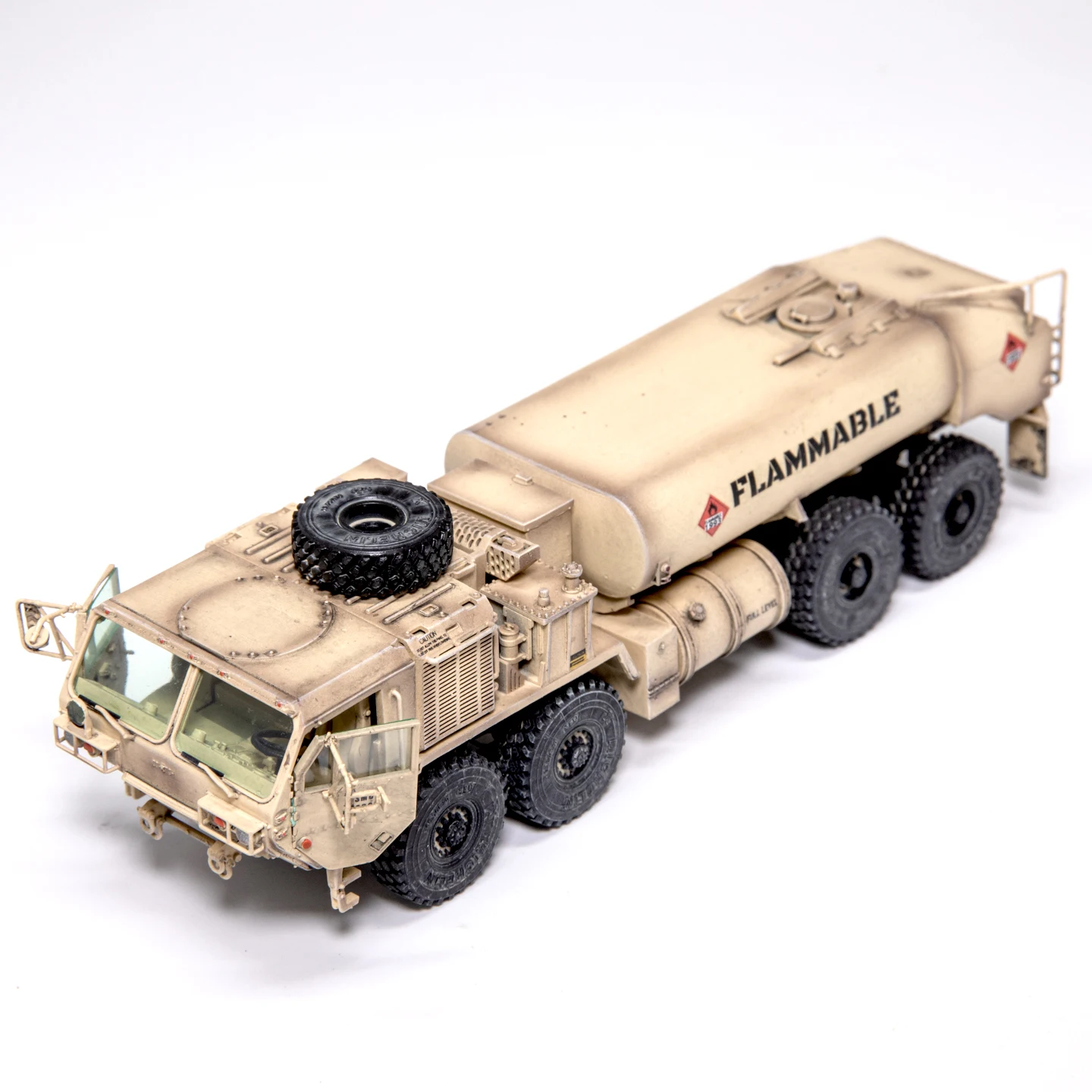 AM 1/72 US HEMTT Heavy duty High Mobility Tactical Truck (M978 Tank Truck) Static Finished Product Model