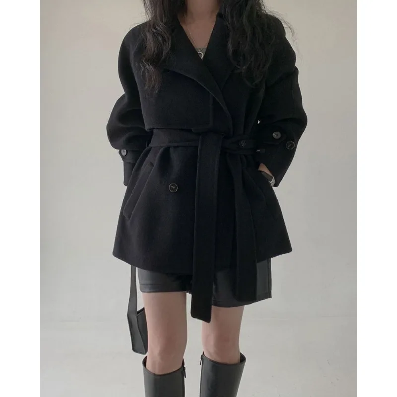 เสื้อโค้ทผู้หญิงสไตล์เกาหลี รุ่น Autumn Winter แบบมีเข็มขัด  ผ้าเนื้อนุ่มปานกลาง เหมาะสำหรับใส่ในฤดูใบไม้ผลิ ฤดูใบไม้ร่วง และฤดูหนาว