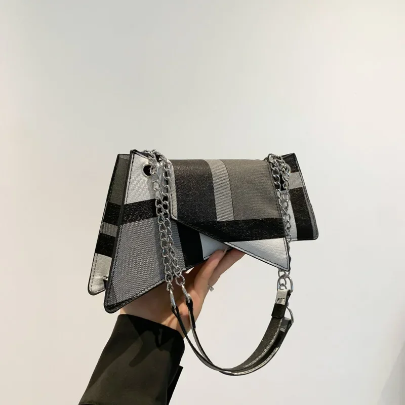 

Niche design high-end chain underarm bag fashionable versatile single shoulder crossbody contrasting color handbag bag