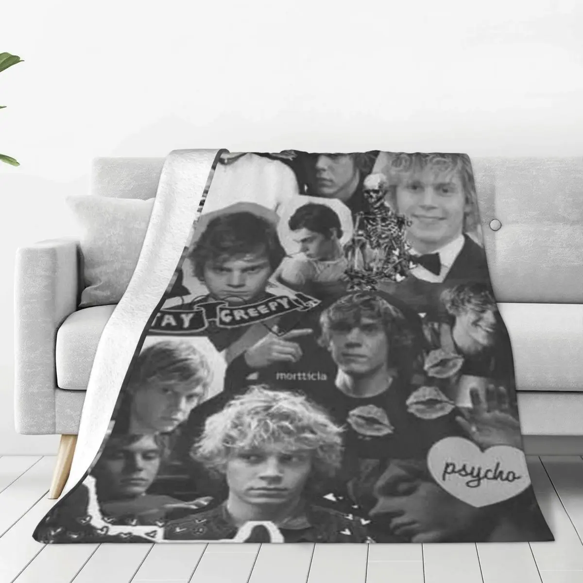 

Cute Evan Peters Blankets Flannel Printed Movie TV Actor Breathable Lightweight Thin Throw Blankets for Bedding Couch Quilt