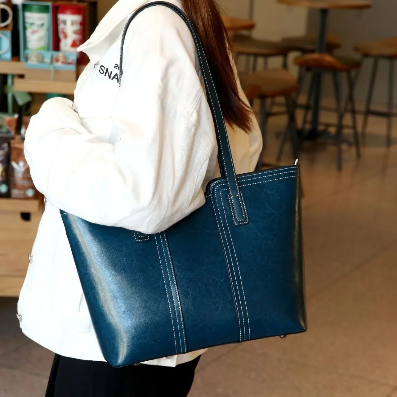 2024 new large capacity Tote bag leather ladies all-in-one simple single shoulder underarm handbag commuter bag atmosphere