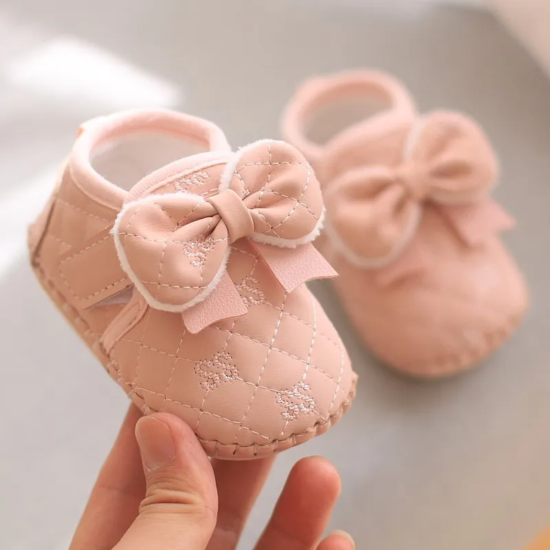 New Toddler Soft Sole Walking Shoes Baby Bow Cotton Shoes Baby Casual Non-Slip Shoes Children's Fuzzy Comfortable Style Children