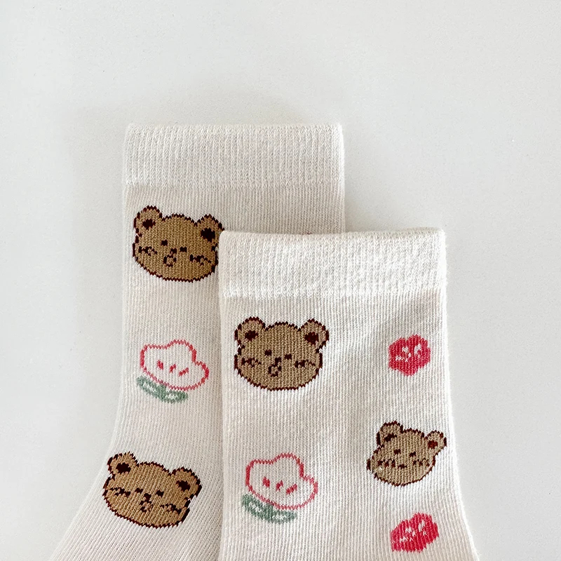 Five pairs of soft and comfortable cartoon colorful teddy bear short socks for girls in spring and autumn image 5