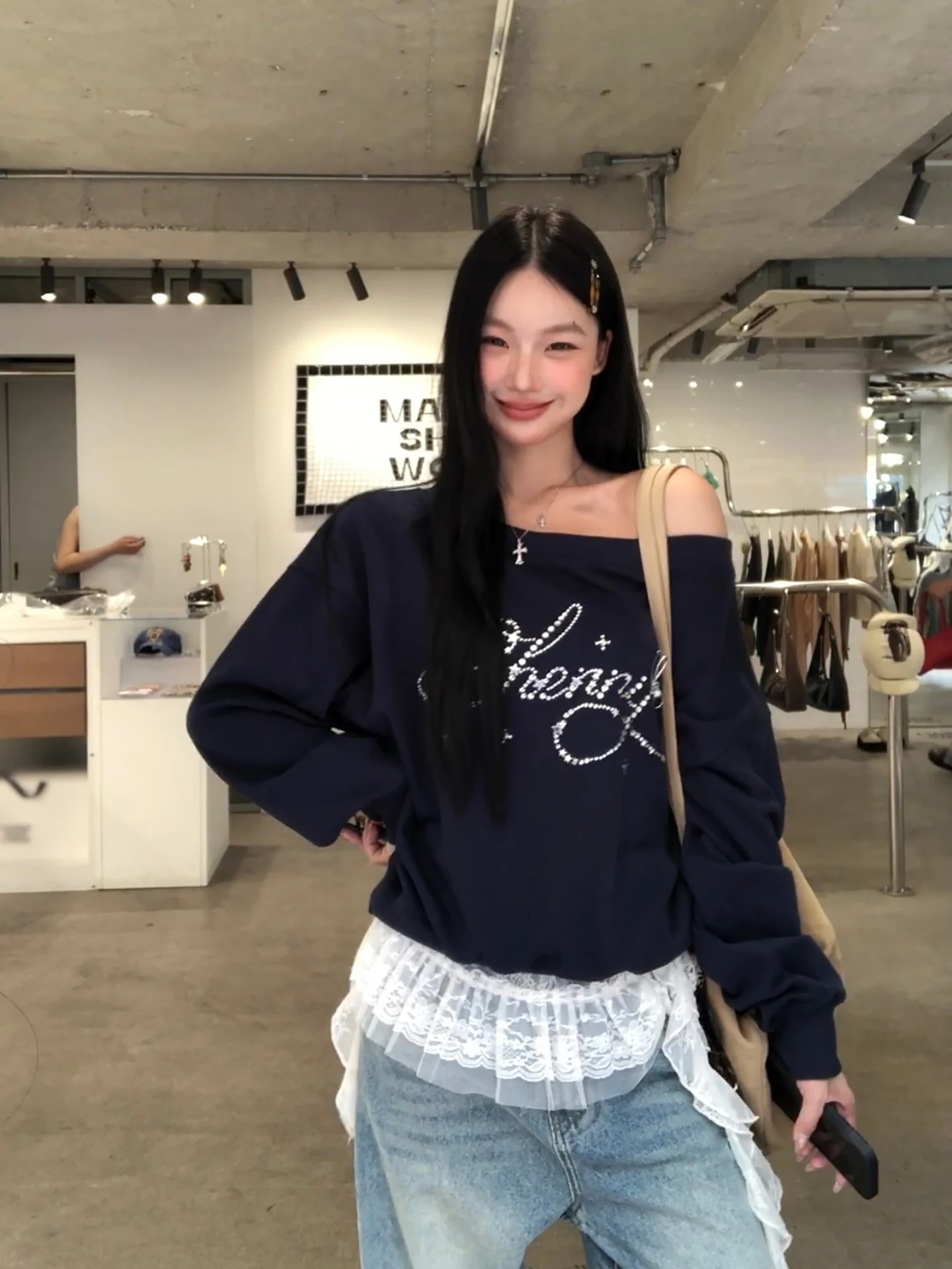 Czerwona bluza Celebri Jaet damska nowość 2025 oversize amerykański styl bez kaptura odkryte ramiona długi rękaw bawełna poliester