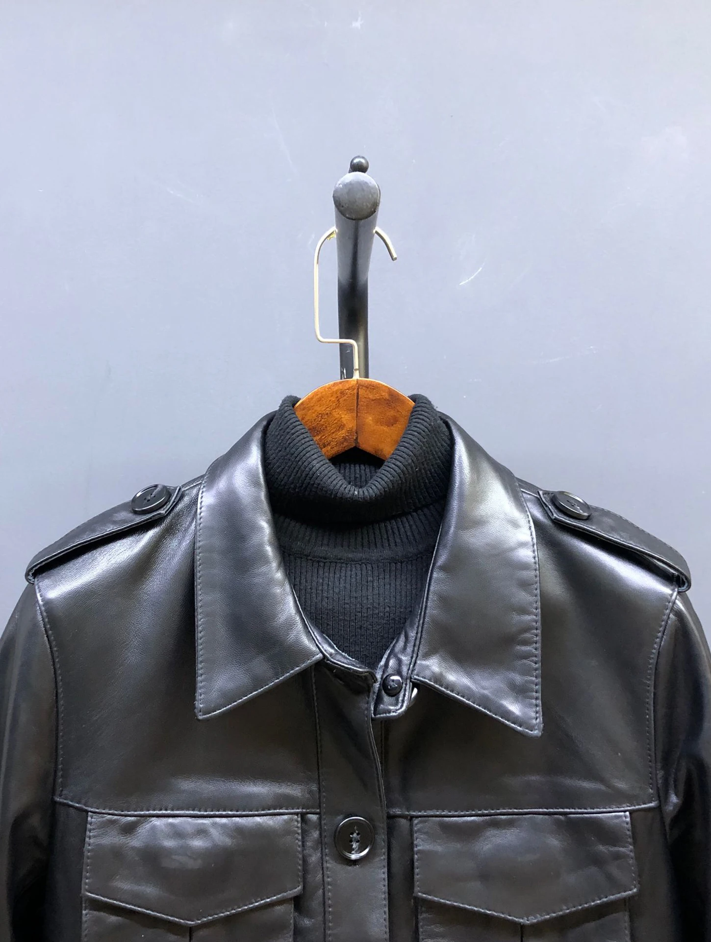 Echt leer, schapenvacht, casual, enkelknoops damesjas, leeftijdsonthullende bikerjas, veelzijdige korte lengte, woon-werkmode