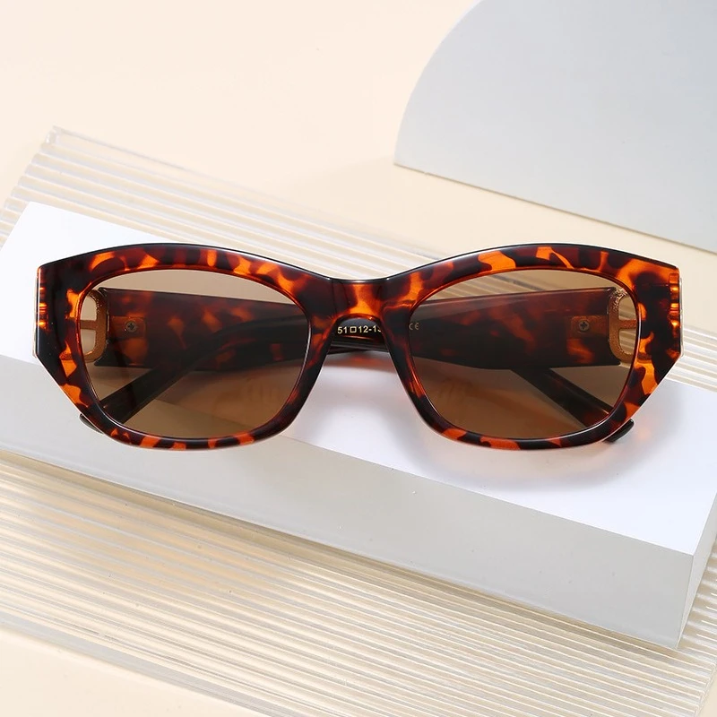 

2025 Cat Eye Polarized Sunglasses - Retro Small Frame UV400 Fashion Shades for Women