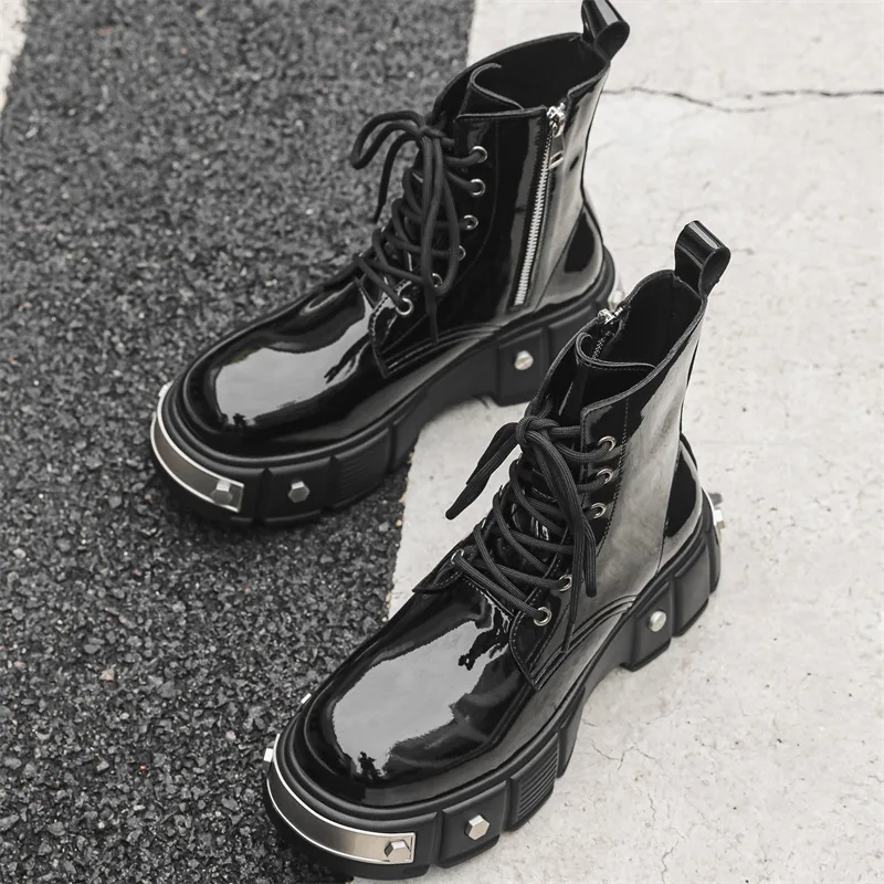 2024 New Men\'s Boots Black Patent Leather Platform Punk Style Fashion Rivet Metal Decoration Motorcycle Boots Male Shoes Zapatos