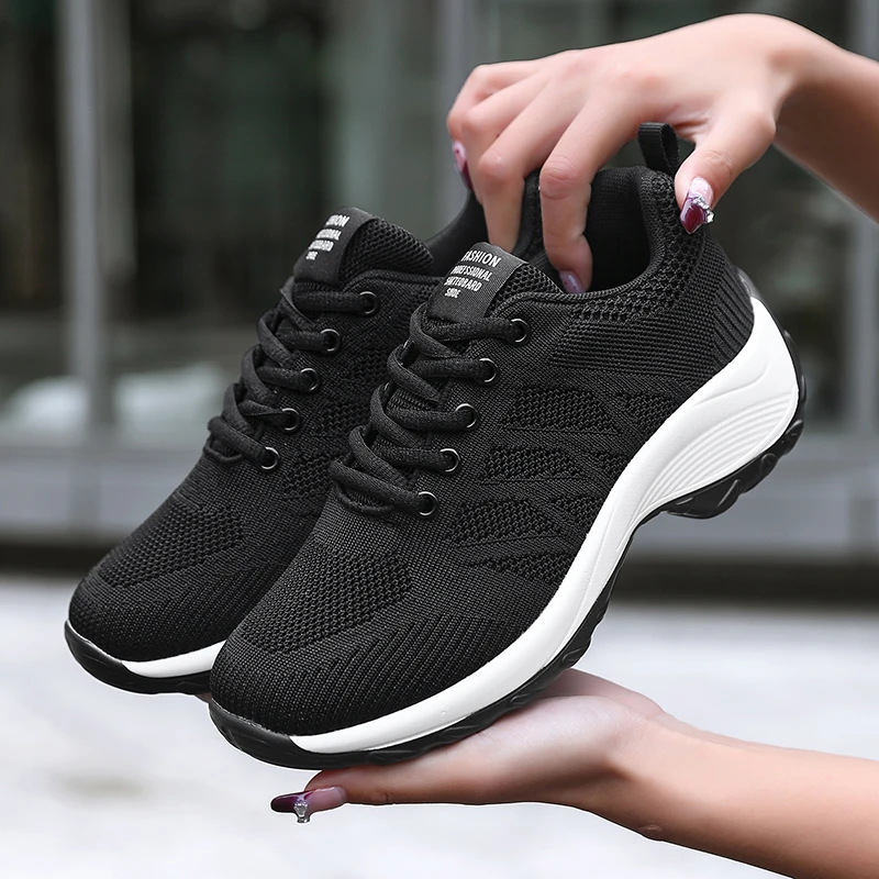 Neues Paar Outdoor Damen Wanderschuhe Höhe erhöhen tägliche Reise Freizeit Mode bequeme Sport Laufschuhe