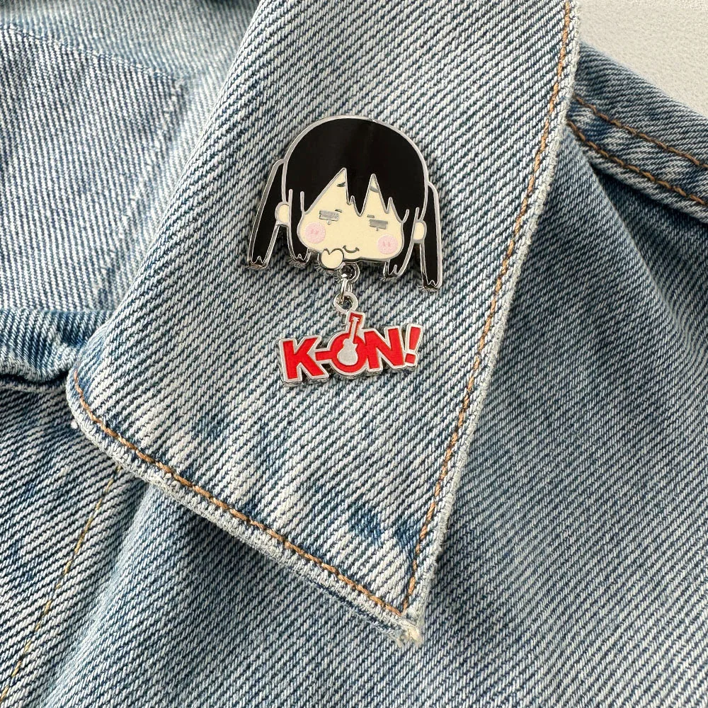 Anime K-ON Nakano Azusa Character Enamel Pin Cute Cartoon Twin-Tailed Girl Brooch Fashion Accessory Fan Merchandise Collectible