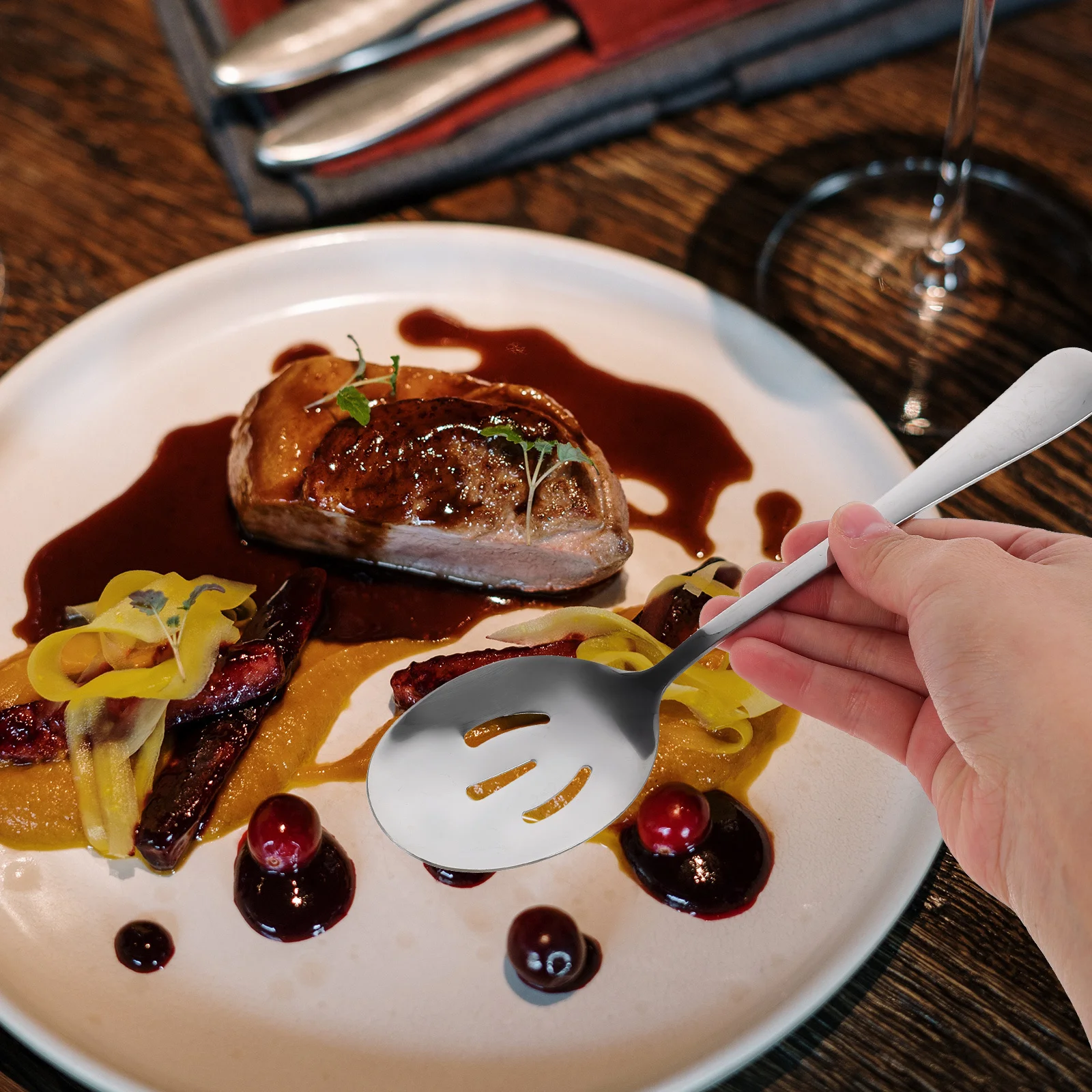 

1 set 1 Set Stainless Steel Flatware Kit Portable Tableware Set For Western Food Steak Eating Tools Kitchen Essentials Reusable