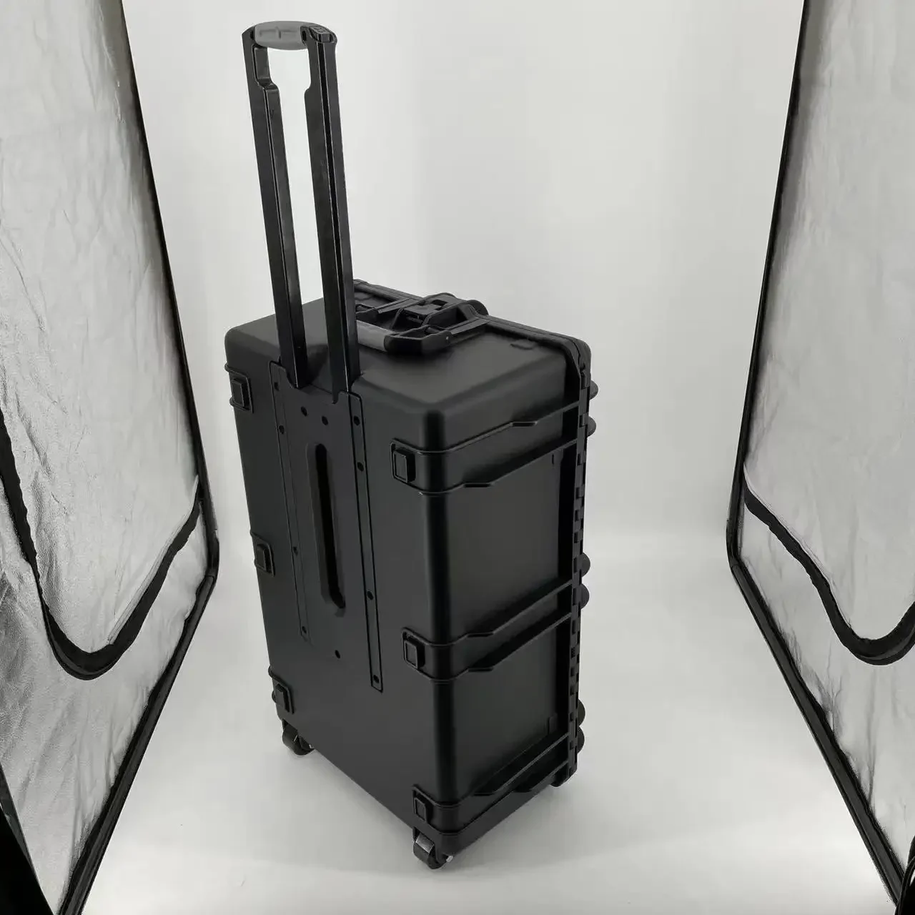 DPC135-1 Etui na sprzęt Bezpieczne, trwałe, inżynieryjne, duże, plastikowe, przenośne, wodoodporne etui z drążkiem pociągowym, 4-kołowe
