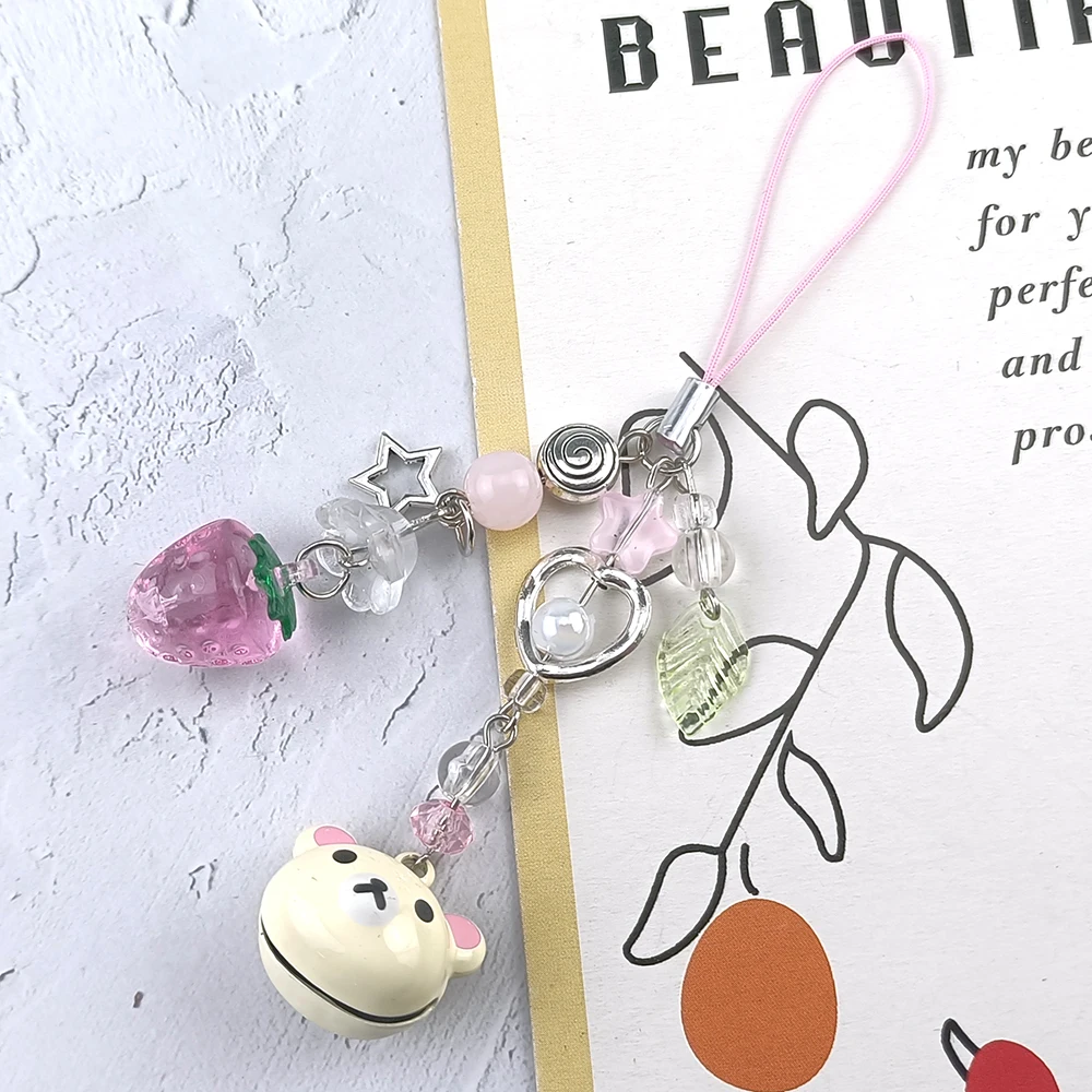 Niedlicher Glockenbär-Anhänger, passende Handy-Schlüsselanhänger, handgefertigt, Rilakkuma-Erdbeer-Perlen-Accessoires, Paar-Geschenke – Detail 4