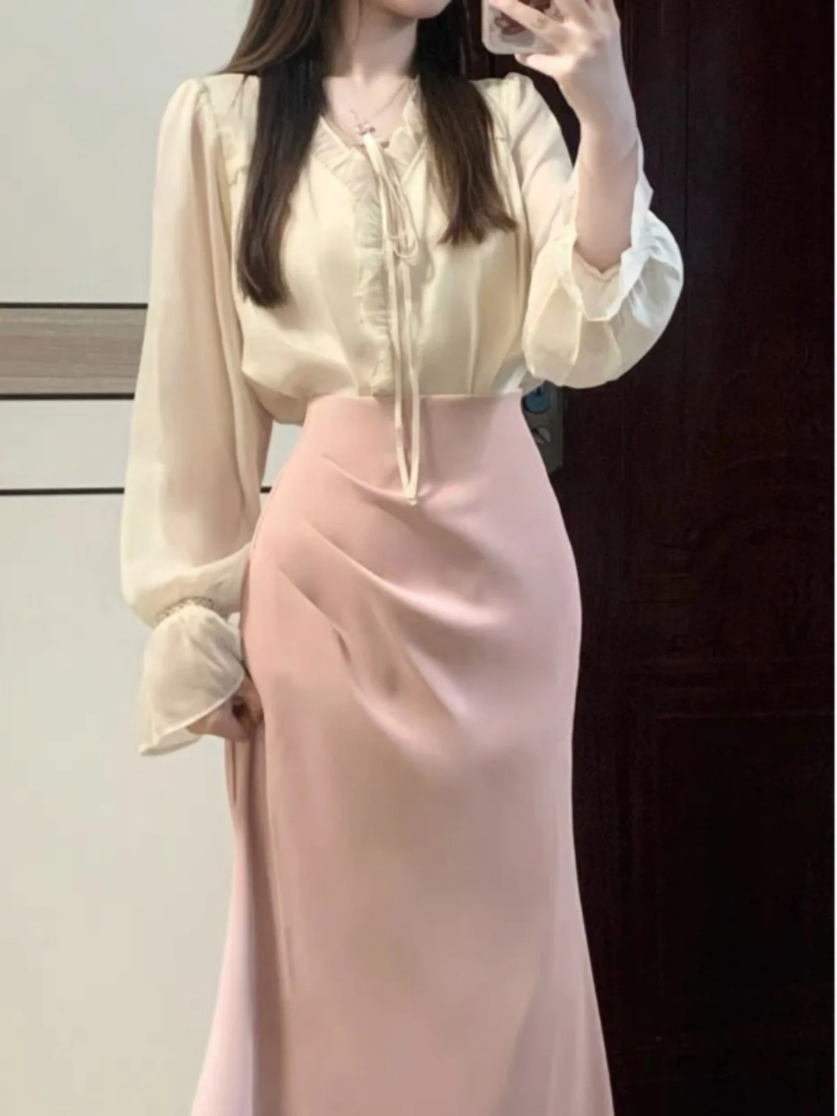 

Salt Series Spring Autumn Gentle Style Hong Kong Flavor Lady Elegant Goddess Soft Wind Shirt Skirt Two-Piece Set Fashionable ...