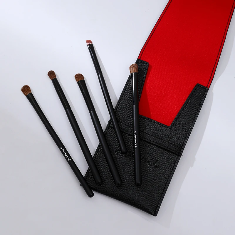 Essential Eye Brush Collection. For Detailed & Natural Eye Makeup. A Must - Have For Beauty Lovers.