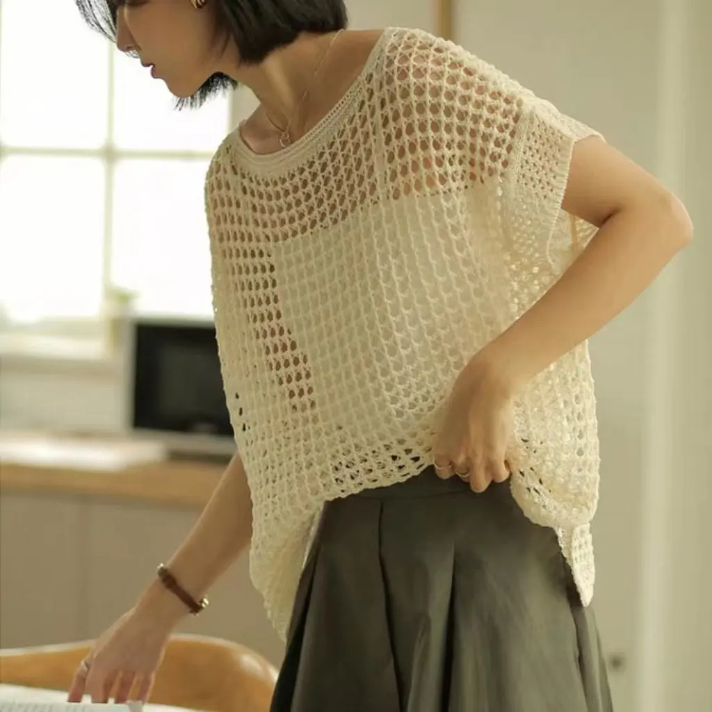 

Women's Hollow Ice Silk Short-Sleeved Knitted Blouse Summer Thin Loose Top with Sling Exterior Knitwear