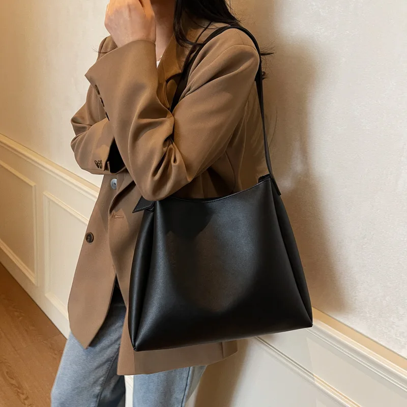 

Luxury High Quality Casual PU Women Solid Handbags Simple Single-shoulder Bucket Bag Large-capacity Commute Shopping Tote Bags