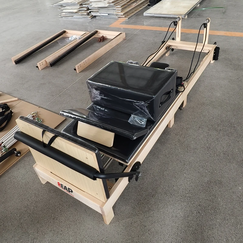 

2024 Latest Design Commercial Professional Pilates Reformer Foldable Reformer Mini Yoga Bed Home Portable Body Training Machine