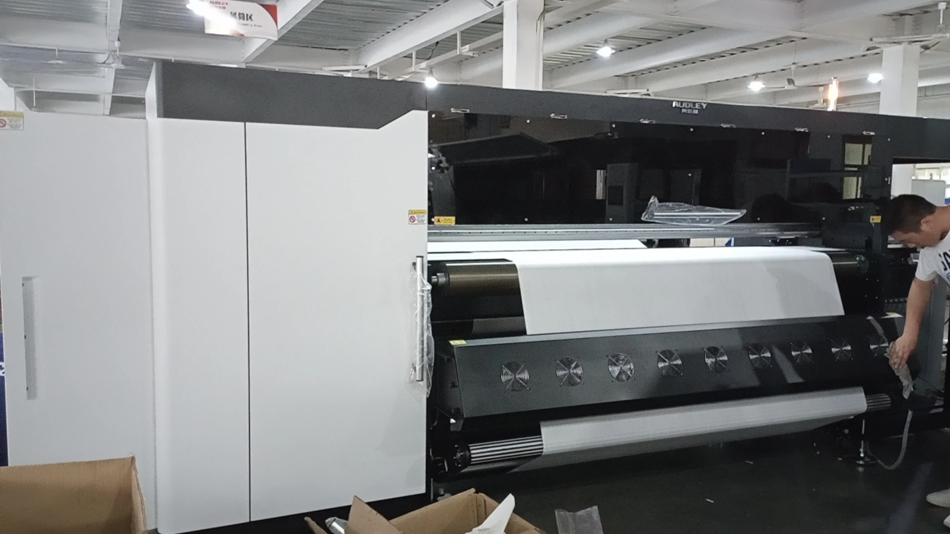 16 Heads I3200 Printer Industrial  760Sqm/H Digital Printing Machine Polyester Textile Sublimation Printer