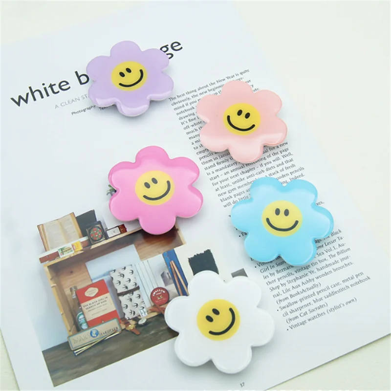 Cute Flower Cartoon Expandable Mobile Phone Holder INS Korean Foldable Grip Tok Socket Finger Ring Bracket Accessories