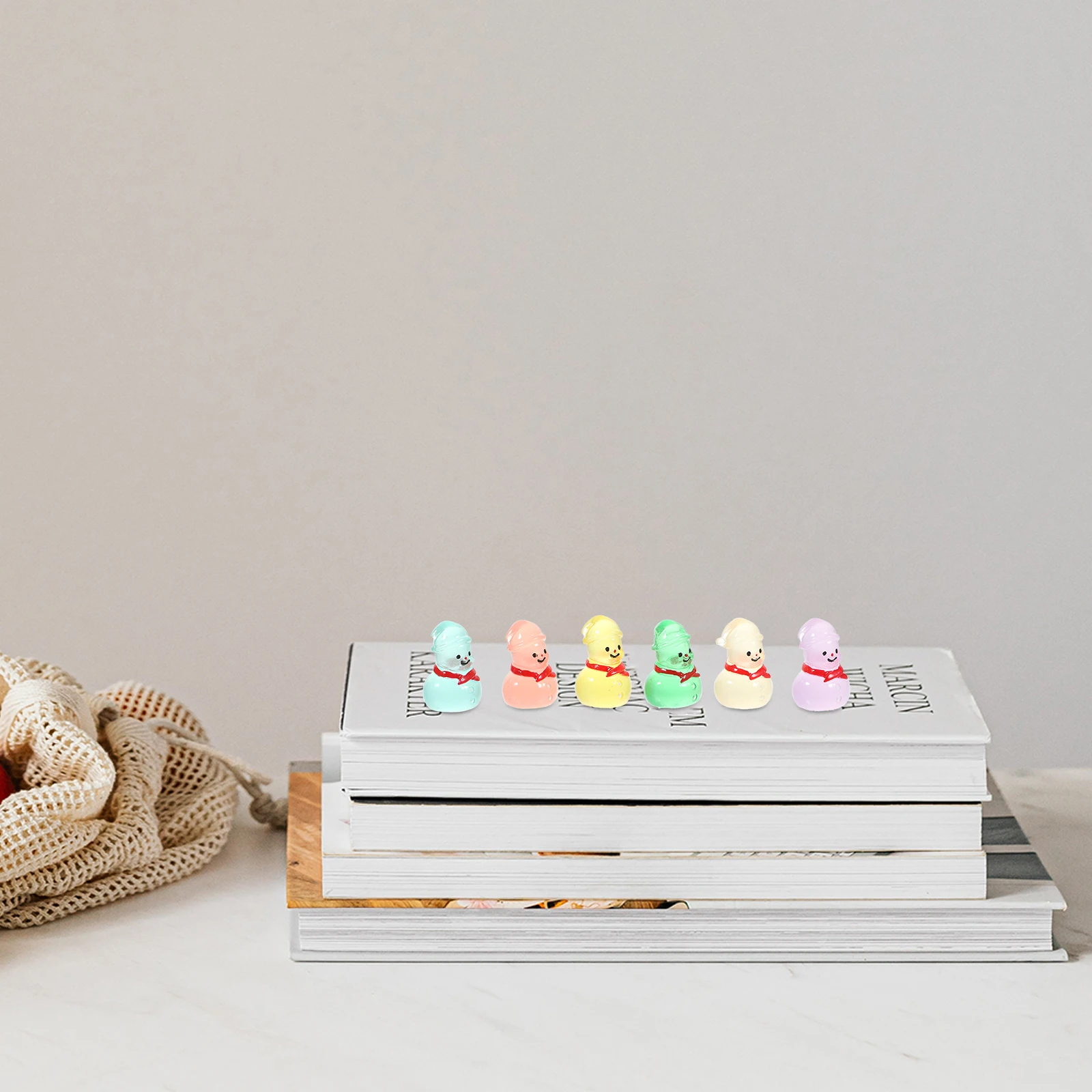 

24pcs Night Resin Snowman Decors Resin Mini Snowman Garden Decor For Lawn Yard Balcony Desktop Outdoor Christmas