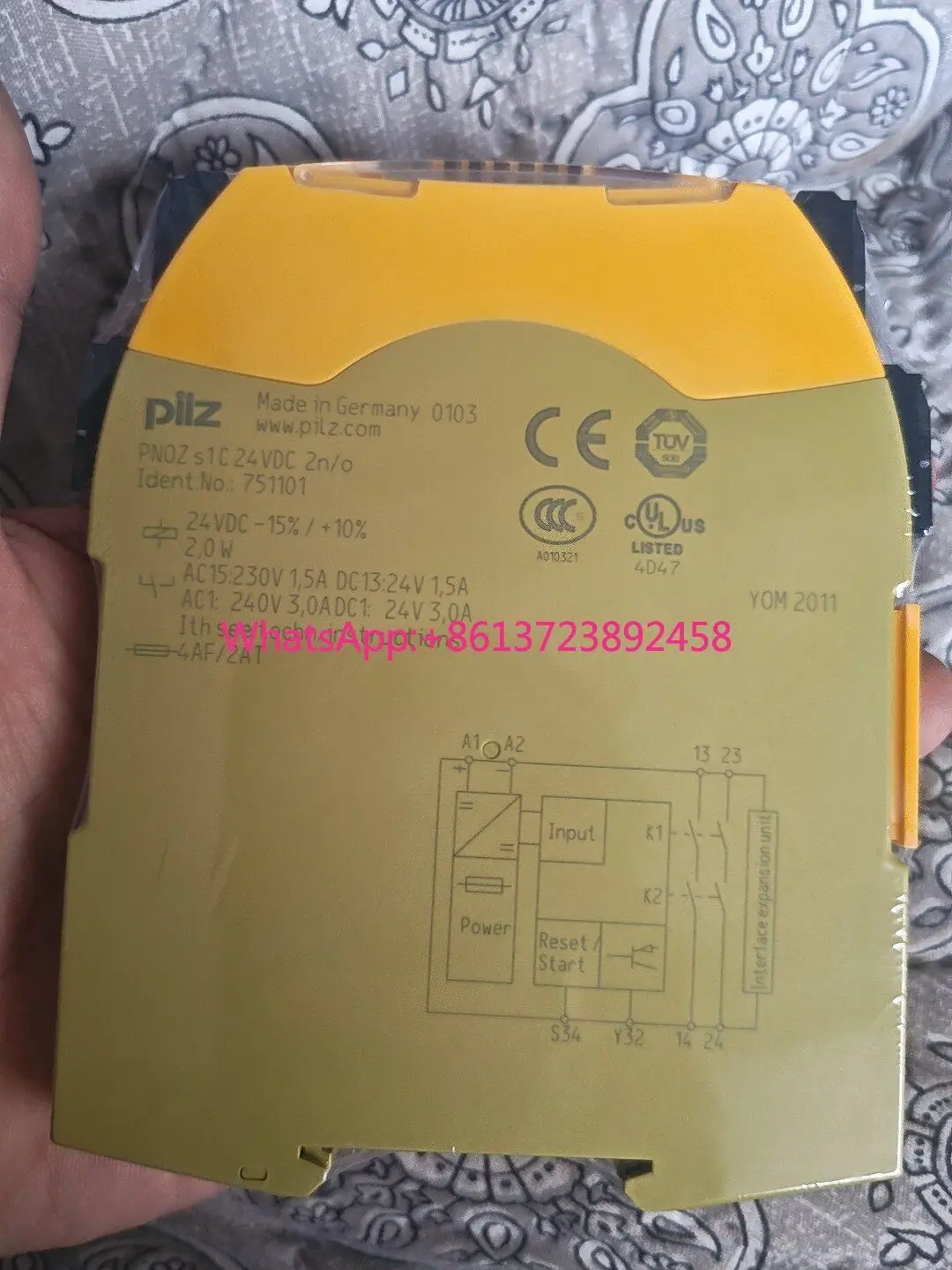Pilz 751101 safety relay Germany in stock