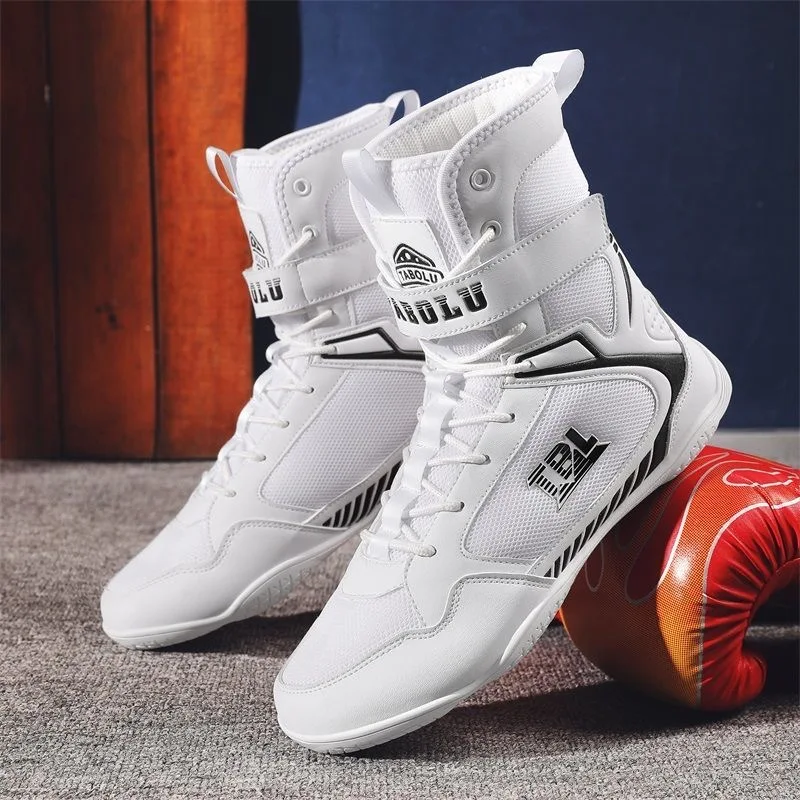 

New Boxing Shoes Men's White Professional Lightweight Training Combat Wrestling Shoes Sanda Weightlifting Squat Athletic Shoes